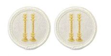 2 Parallel Bugles Metallic Gold on White 1.5" Circle, PAIR