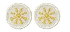 4 Crossed Bugles Metallic Gold on White 1.5" Circle, PAIR